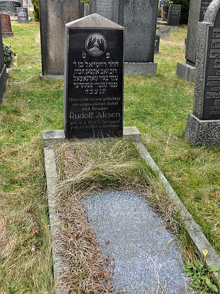 File:Grab von Rudolf Aksen, Neuer Jüdischer Friedhof Dresden (2).JPG