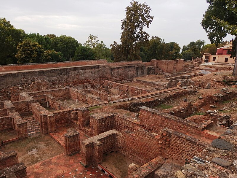 File:Granada, Alhambra, Palacio de Abencerrajes.jpg