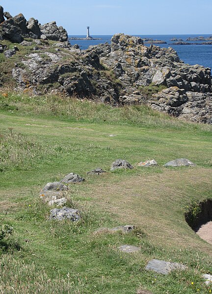 File:Guernsey. Les Hanois Lighthouse, 2011 132.jpg