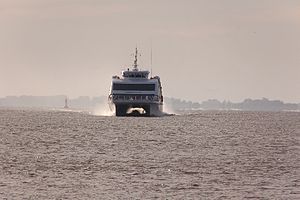 Halunder Jet (ship, 2003) 2011-by-RaBoe-09.jpg