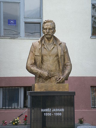 <span class="mw-page-title-main">Hamëz Jashari</span> Kosovar soldier (1950–1998)