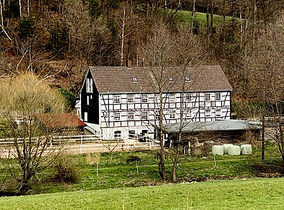 So kommt man zu Hangberg mit den Öffentlichen - Mehr zum Ort Hier