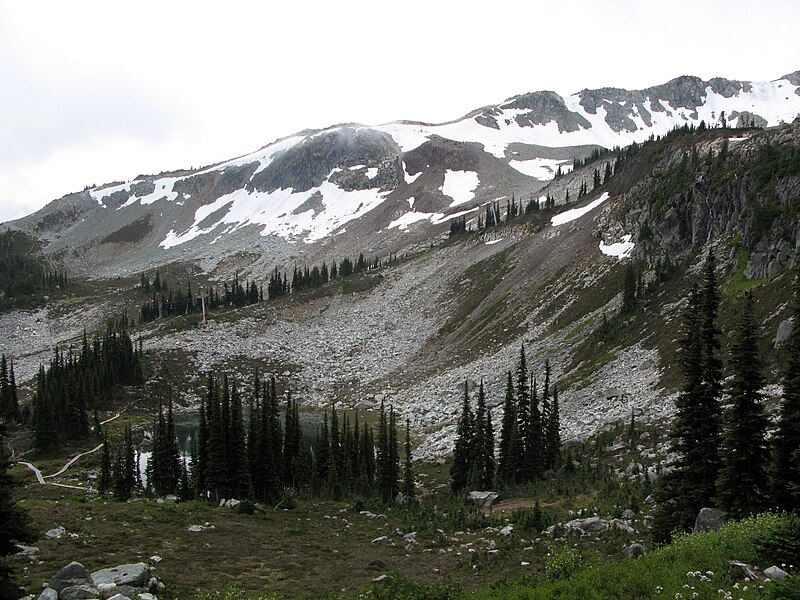 File:Harmony Lakes Trail (1111220827).jpg