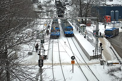 Vägbeskrivningar till Henriksdal Station med kollektivtrafik