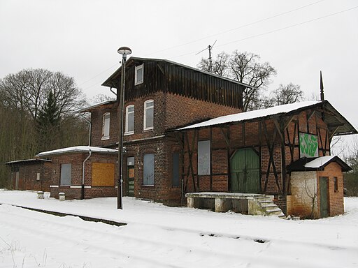 Hoppenrade Bahnhof 2010 01 29 001