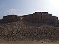 Vista de los muros de tapia y adobe que utilizaban los collique