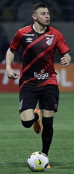 File:Hugo Moura - SÉRIE A - PALMEIRAS 0 X 2 ATHLETICO PARANAENSE - 52193228890 (cropped).jpg