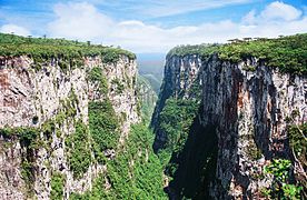 Itaimbézinho Canyon, Brazil (31 articles)