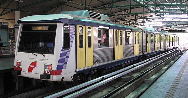 A former 1st generation stock of Adtranz-Walkers articulated LRV trainset, showing the initial four-car configurations