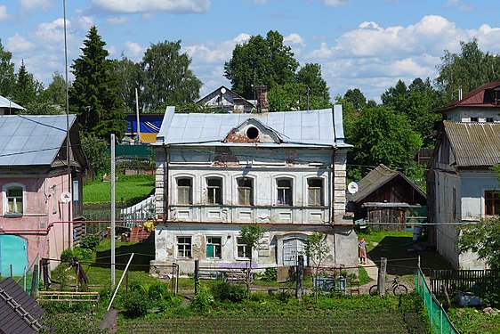 1011. Дом жилой купеческий с лавками (Лысановых, Хомутовых, Гурьевых), Вятское Автор — ЧЕНЦОВ МИХАИЛ