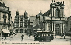 DIJON - La Bourse du Commerce et l’église Saint-Michel