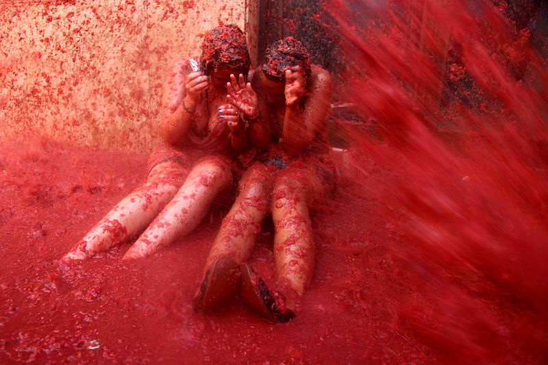 File:La Tomatina (25.08.2010) - Spain, Buñol 26.jpg