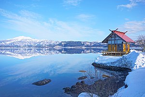 Lago Tazawa e Kansa-gū 20210213.jpg