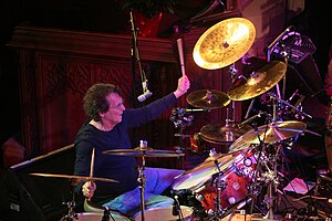 Hayward playing with Little Feat in 2008