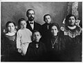 Louis Hoffman family, ca 1905 (MOHAI 7062).jpg