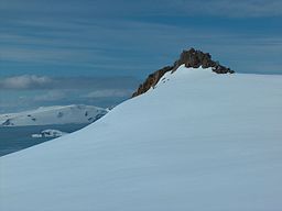 19 ARALIK 2021 CUMHURİYET PAZAR BULMACASI SAYI : 1863 256px-Lozen-Nunatak