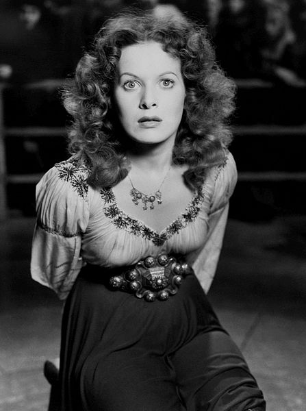 File:Maureen O'Hara Esmerelda 1939.jpg