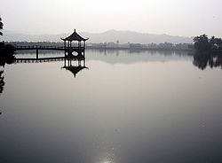 Meinong-chong-chieng-lake.jpg