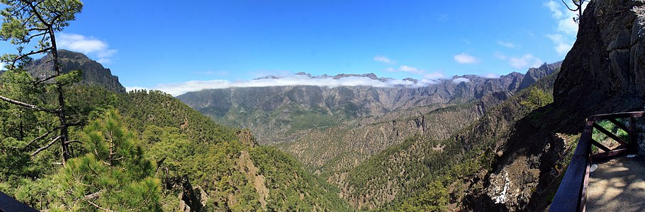 Caldera de Taburiente seen from the Mirador de los Roques La Palma