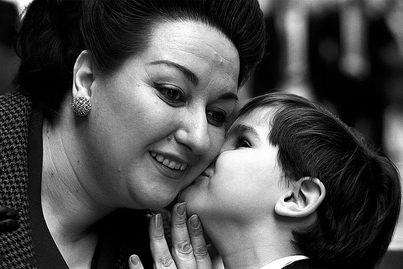 File:Montserrat Caballé with son 1971.jpg