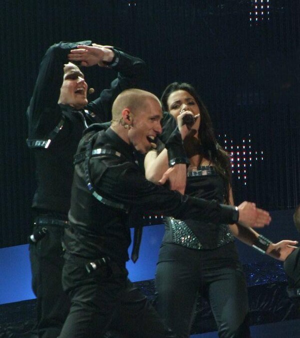 Morena performing "Vodka" at Belgrade (2008)