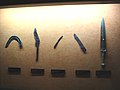 Cuchillos de diferentes siglos antes de Cristo.