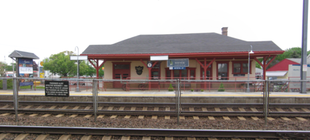 Fail:Mystic station panorama, May 2011.png