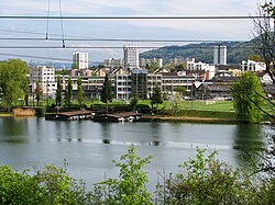 Neuenhof med elva Limmat i framgrunnen