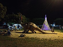 Datei:Noite_de_Natal_na_Praça_de_Novo_Airão_com_Jacira_Martins_-_panoramio.jpg