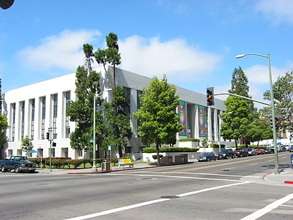 How to get to Oakland Public Library with public transit - About the place