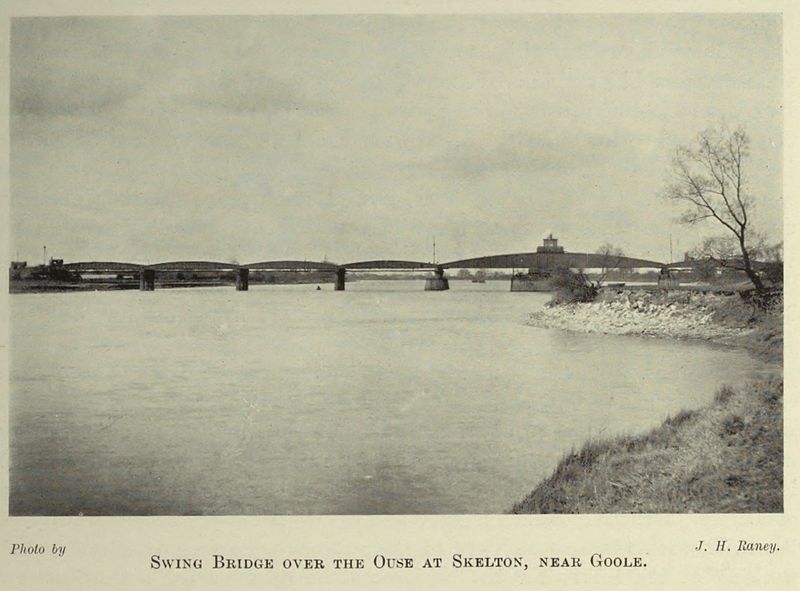 File:Ouse railway swing bridge, nr. Skelton Goole.jpg