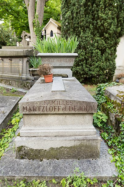 File:Père-Lachaise - Division 48 - Martzloff-Dejouy 01.jpg