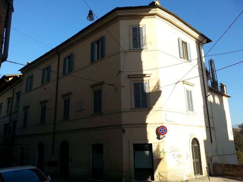 File:Palazzo Raccuini (Rieti) - esterno 04.jpg