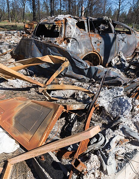 File:Paradise after the Camp Fire, July 2019-7431.jpg