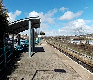 Passenger shelter, Pontlottyn railway station (geograph 3419180).jpg