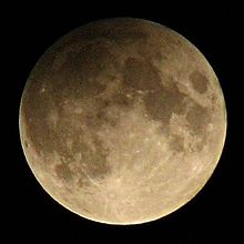 Mjesečeva pomrčina polumjeseca 9. veljače 2009. NavneethC.jpg