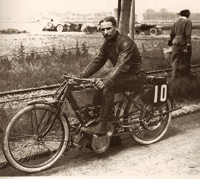 File:Peugeot DOHC 1913.jpg