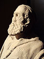 Détail de la sculpture du philosophe, sculpture d'un vieil homme, pilier hermaïque, gymnase