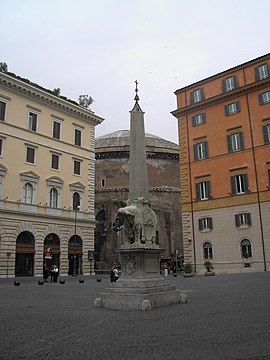 Piazza della Minerva towards the Pantheon