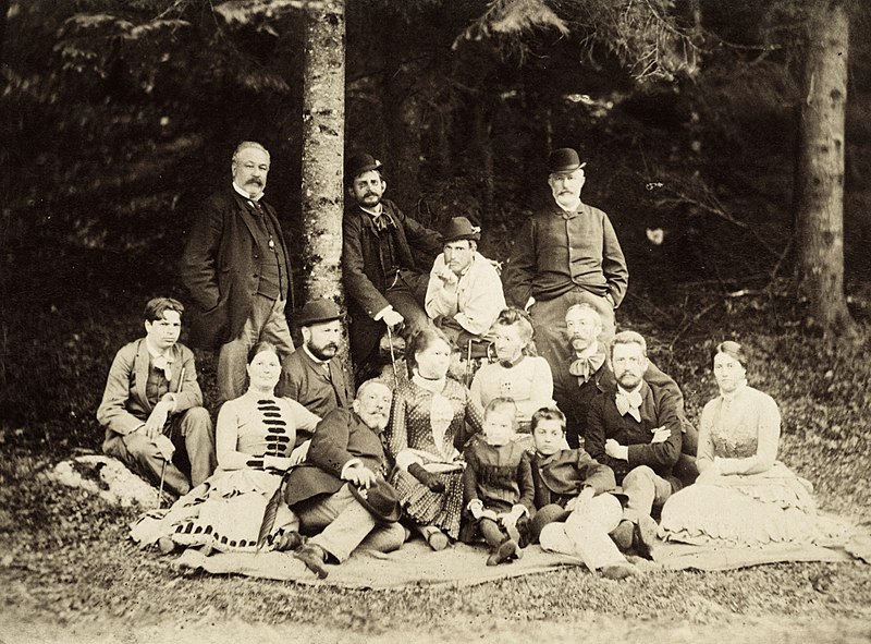 File:Piknikező társaság a város környéki erdőszélén. A felvétel az 1880-as években készült. Fortepan 96138.jpg