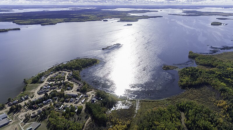 File:Pinehouse Lake.jpg