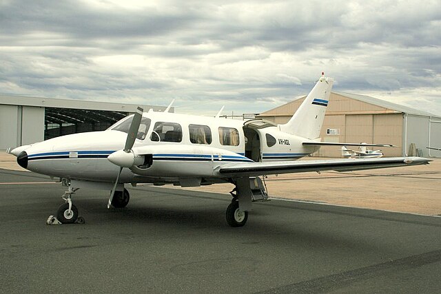 Early Navajo with two-bladed propellers and two-part entry door