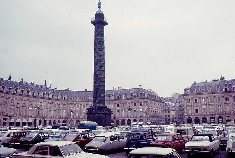 File:Place Vendôme August 1, 1968.jpg