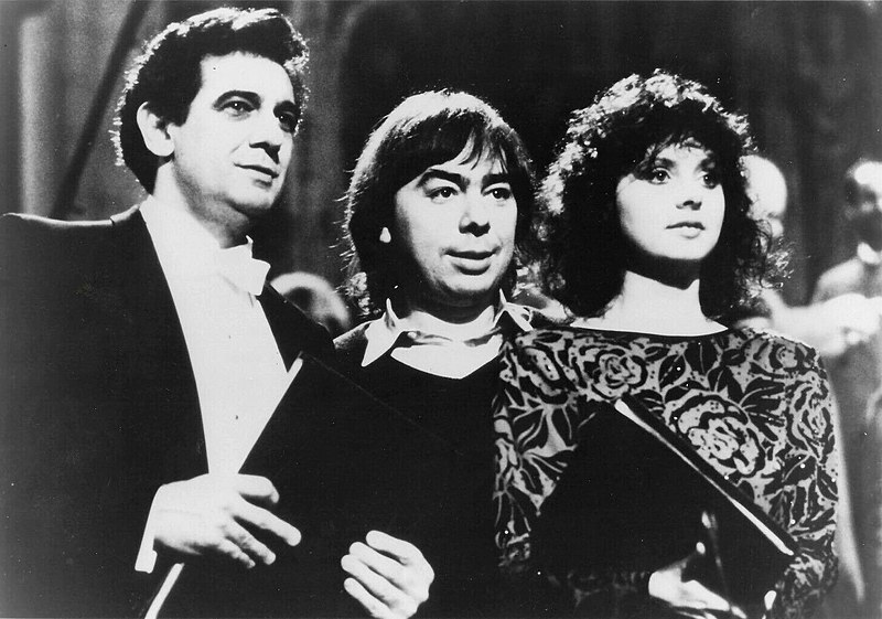 File:Placido Domingo, Andrew Lloyd Webber, Sarah Brightman 1985.jpg