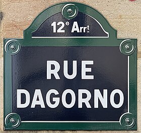 Voir la plaque.