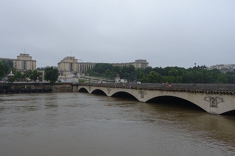 File:Pont d'Iéna @ Flood @ Seine river @ Paris (27418470846).jpg