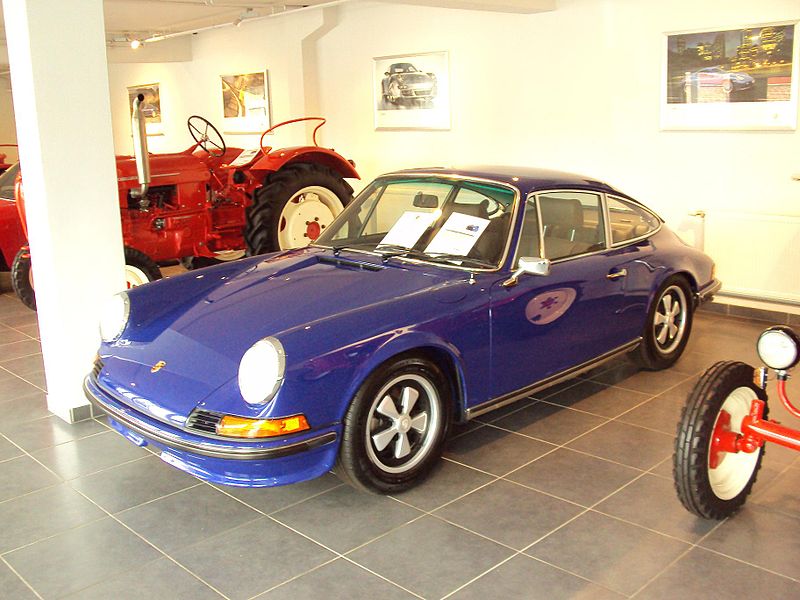 File:Porsche 911 (4974886859).jpg