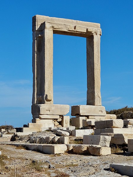 File:Portara Naxos 27.jpg