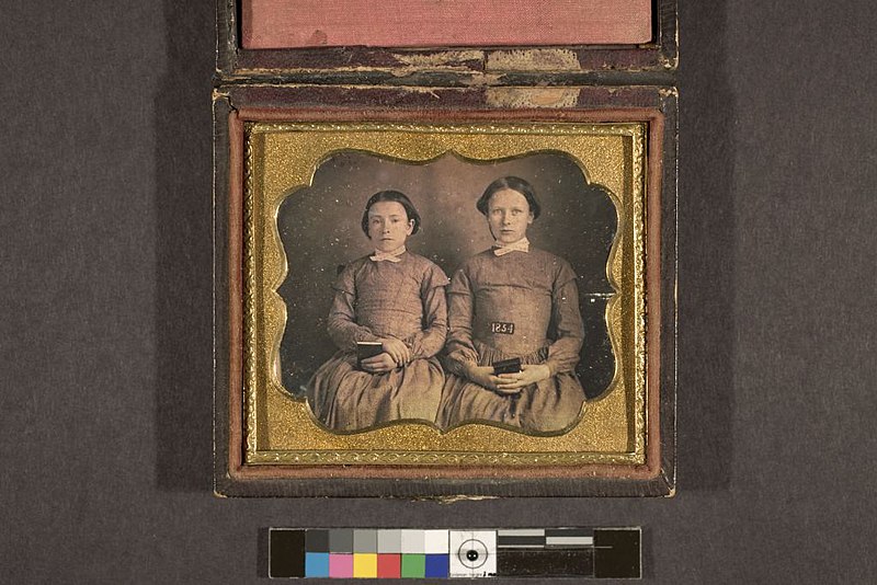 File:Portrait of Annis Cribb and Nancy Eunice Cribb, daughters of Joseph P. and Eleanor Cribb (4419914043).jpg