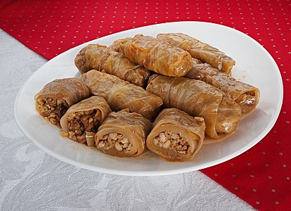 Postna sarma (vegetarian sarma, Cuisine of Serbia)